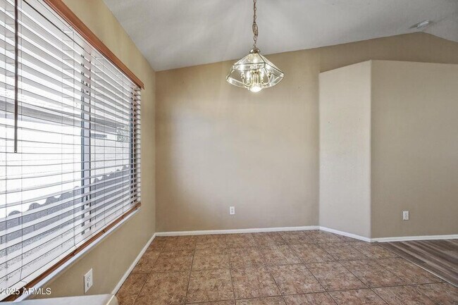 Photo - 10930 W Wilshire Dr