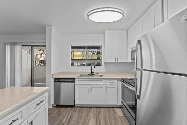 Photo - Sagecliff Apartments