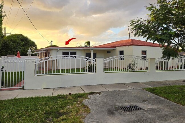 Photo - 4500 NW 5th St Unidad studio