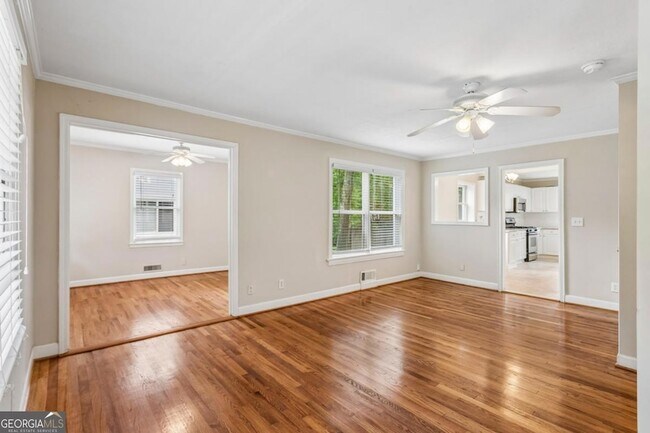 Photo - 1910 La Dawn Ln NW