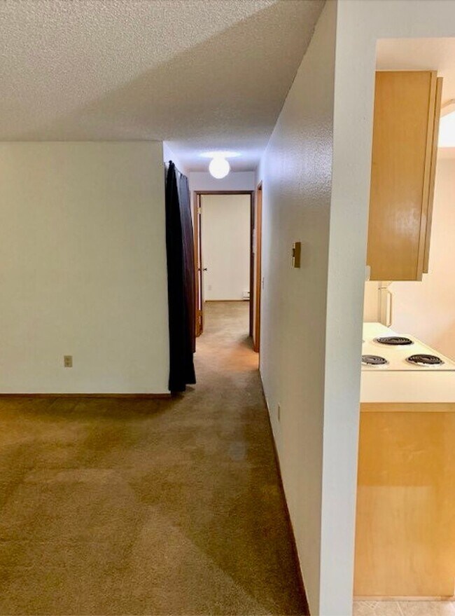 Photo - Carroll 4 Plex (LO) Unit B