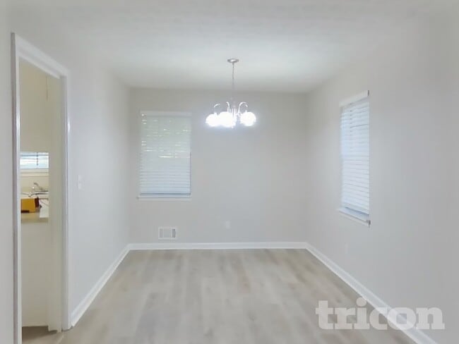 Photo - 30 Carriage Cir