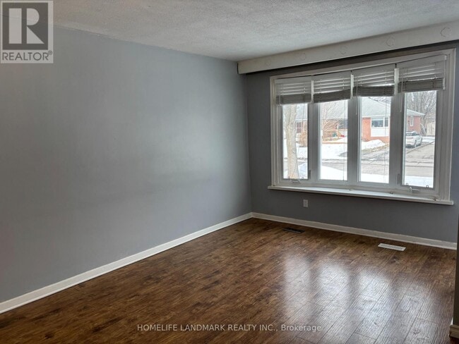 Photo - 145 Tulloch Dr