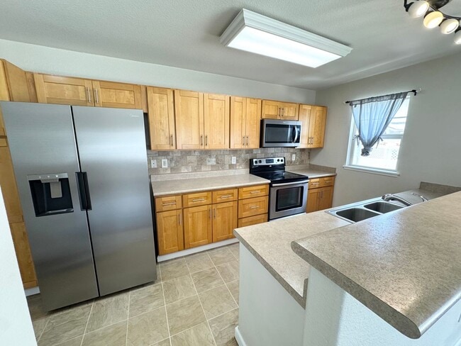 Rarely available 3/2.5 townhome in Kapolei! - Rarely available 3/2.5 townhome in Kapolei!