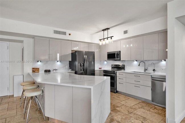 Photo - 1800 S Ocean Dr Unidad 1210