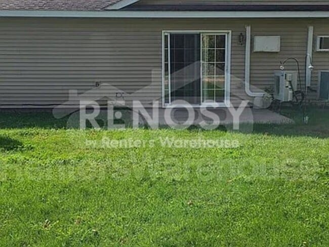 Photo - 135 North St W