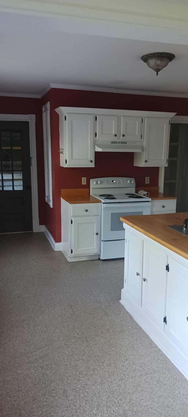 Photo - 78 Elmwood Rd Unit 2