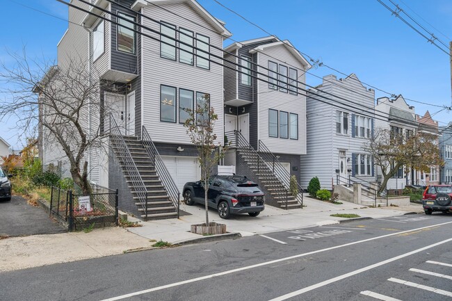 Photo - 183 Gates Ave