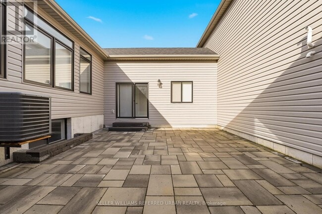 Photo - 70a Riverstone Wy