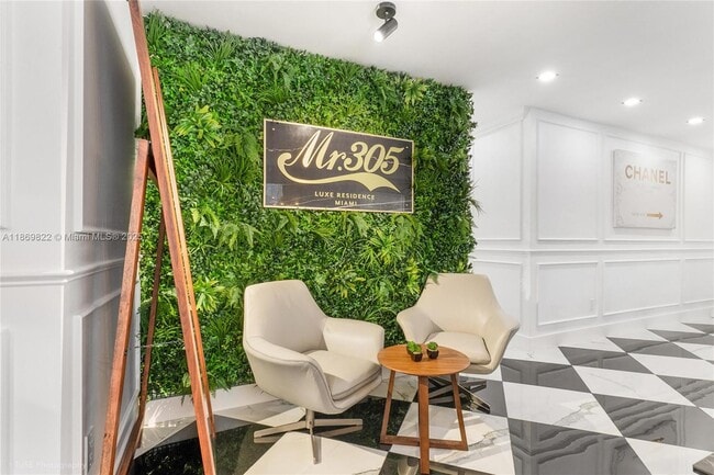 Photo - 919 NW 49th St