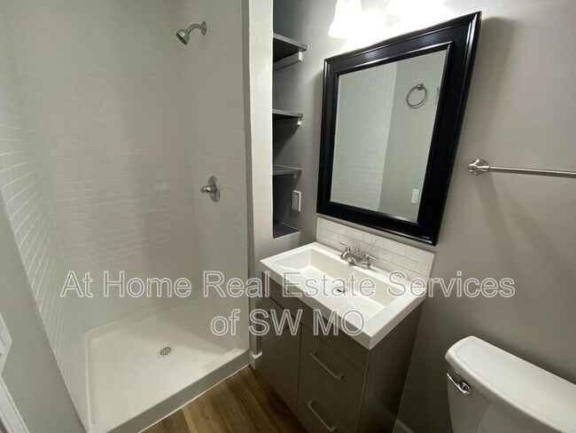 Photo - 1218 E Cambridge St