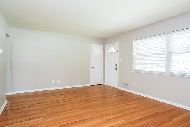 Photo - 507 Green Valley Dr