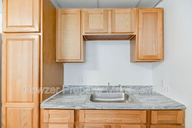 Photo - 109 Green St Unit 3