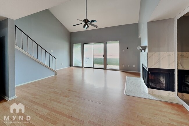 Photo - 14777 Wunderlich Dr Unidad 110
