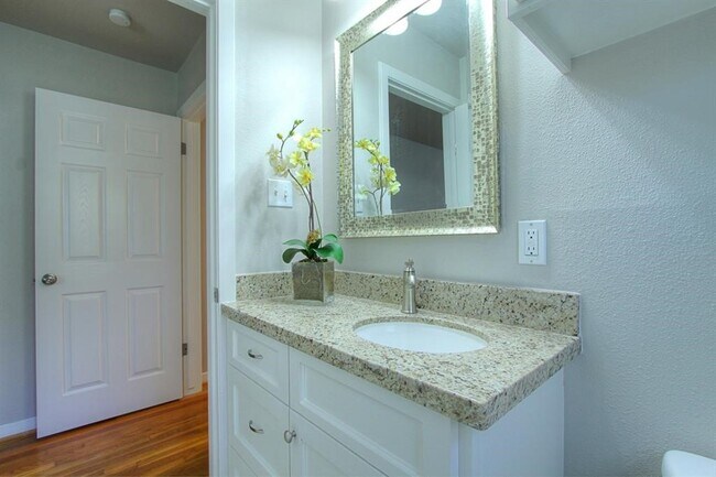 Photo - 5611 Arboles Dr