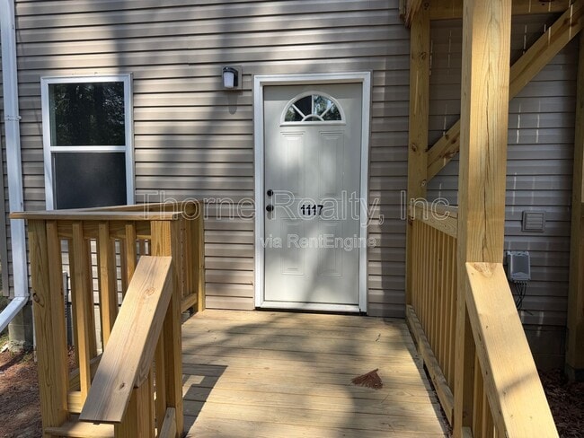 Photo - 1117 E Grand Ave