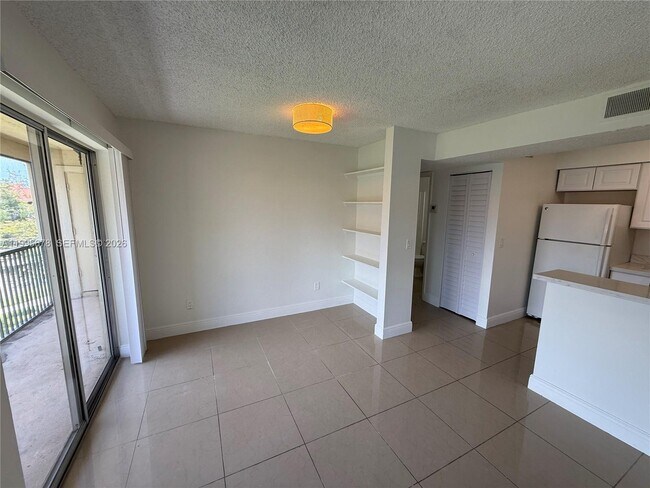 1253 SW 46th Ave Unit 1608