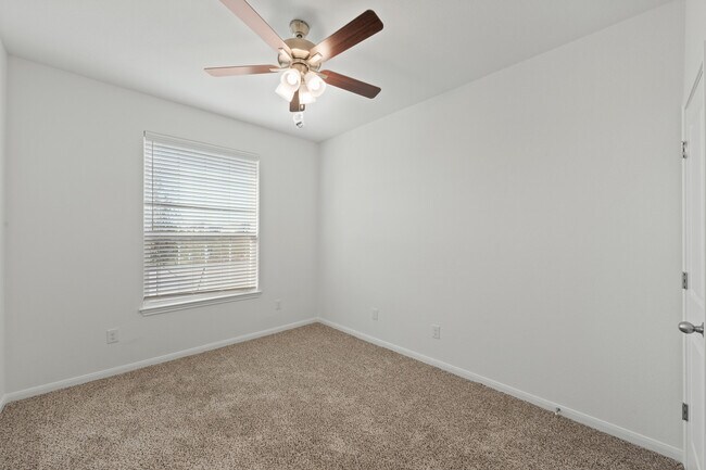 Photo - 8014 Timber Holw Ln