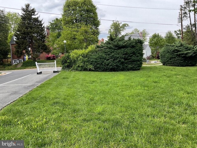 Photo - 575 Thayer Ave Unit 404