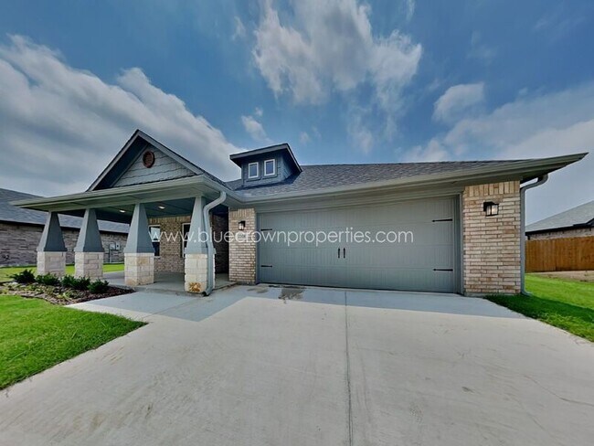 Photo - 2108 Gabriel Dr House