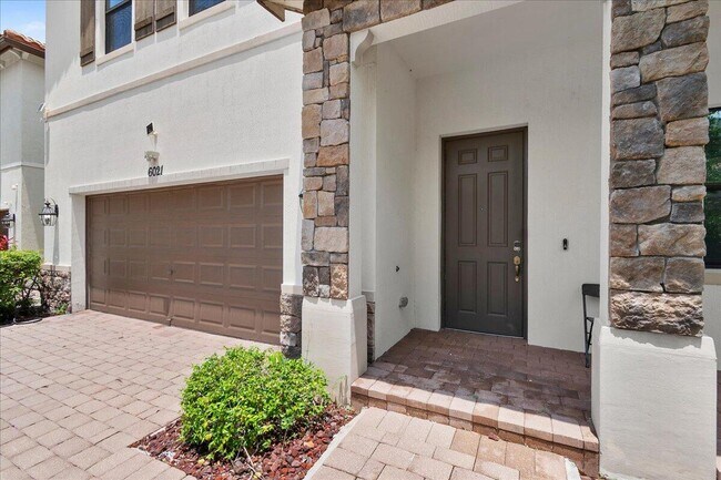 6021 Night Heron Ct