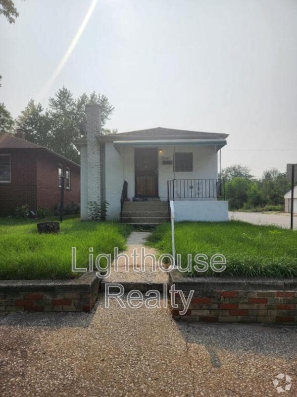 Building Photo - 2700 Jefferson St Rental