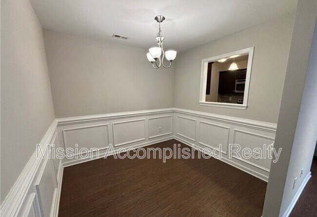 Photo - 2644 Middle Br Bnd