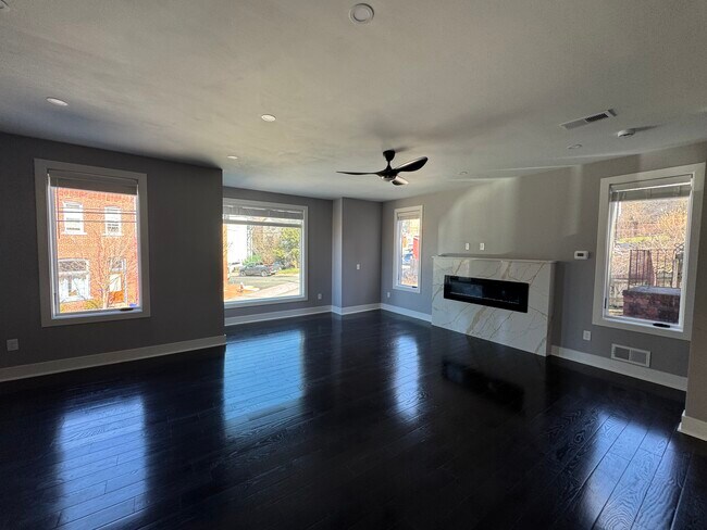 Photo - 3115 Brereton St