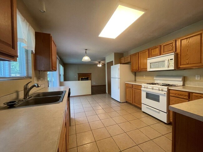 Photo - Large Home for rent in Bellevue