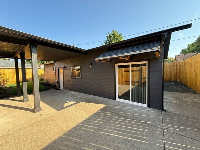 Photo - 1334 SW 8th Ave