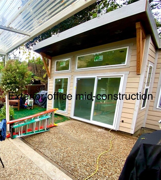 Photo - 1 Full Month Free Rent! North End Retreat ...
