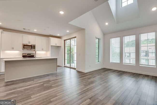 Photo - 513 Burton Dr