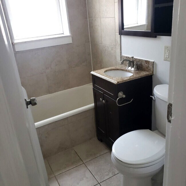 Photo - 1064 W Thorndale Ave Unit 2P