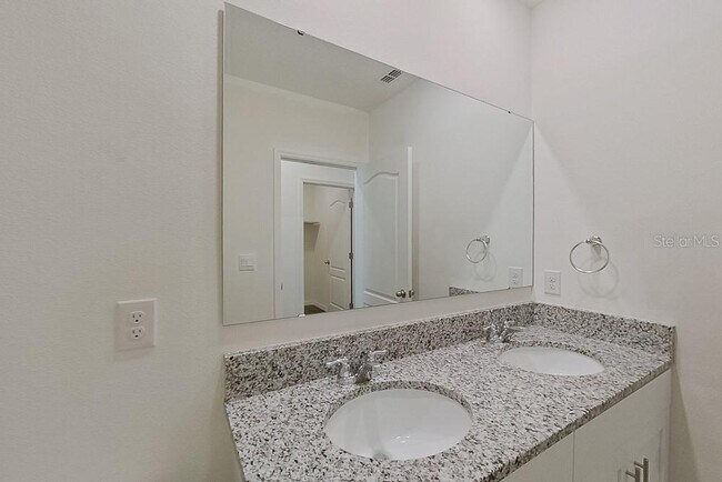 Photo - 32208 Edson Ave