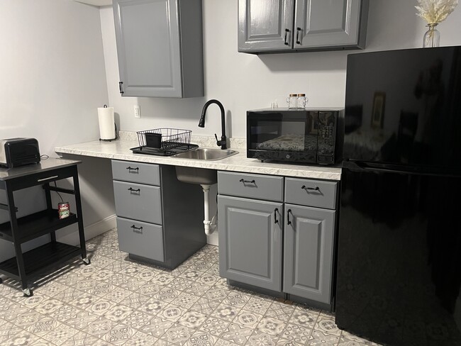 Building Photo - 19 Prospect Ave Unit B Rental