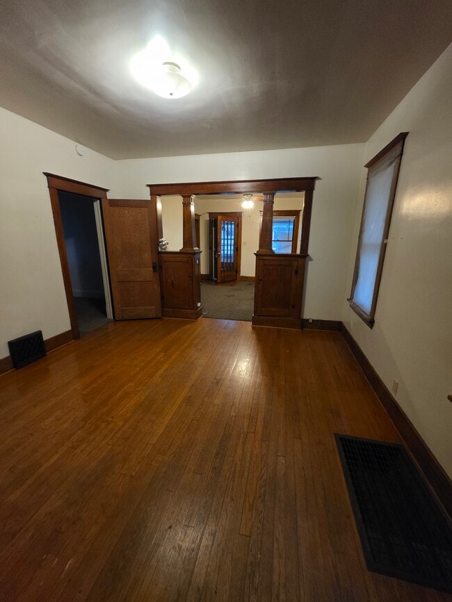 Photo - 751 Mulberry St