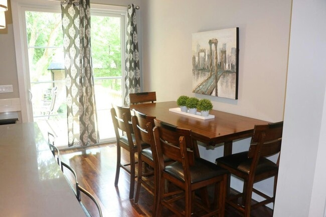 Photo - 929 13th Ave S