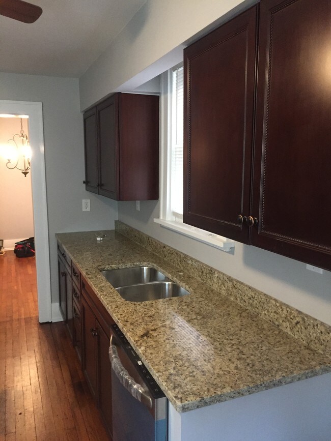 Kitchen - 1805 Middle St