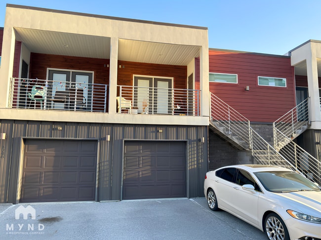 Building Photo - 1750 N Reno Dr