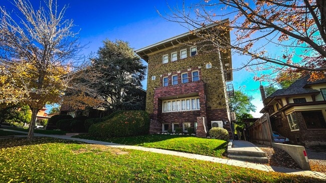 Building Photo - 1 Bedroom 1 bath Condo in Historic SLC bui... Unit 26