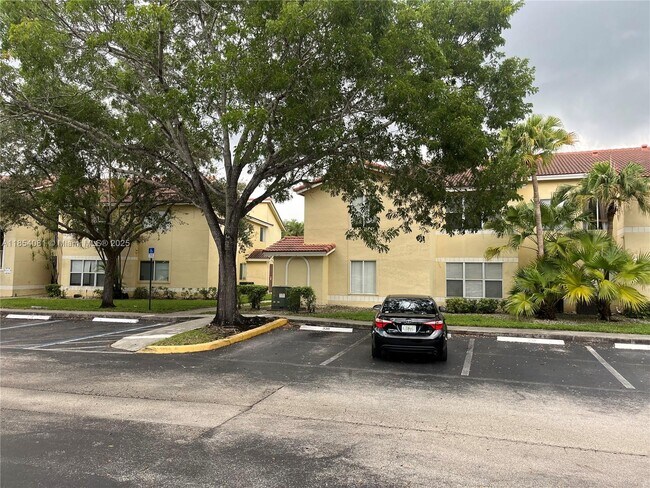 Building Photo - 437 Vista Isles Dr Unit 2211 Rental