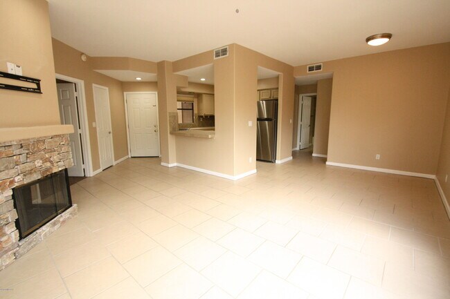 6655 N Canyon Crest Dr Unit 25102