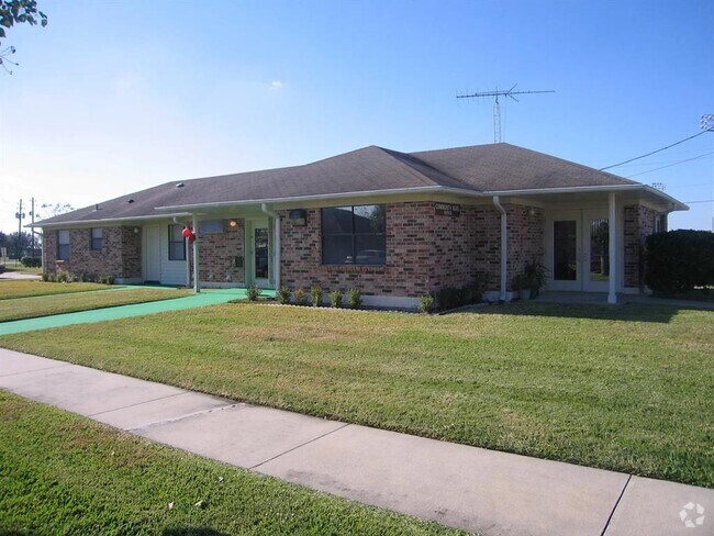 Building Photo - 1207 Miracle Dr Rental