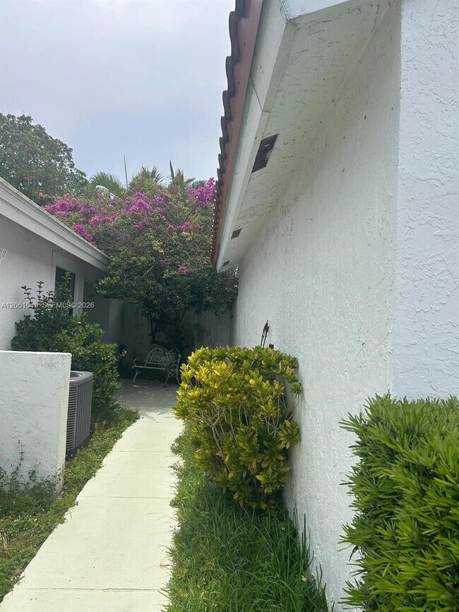 Photo - 5901 Chester Ln