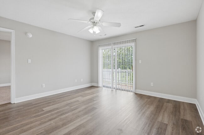 3BR, 2BA - 1,200SF - Living Room