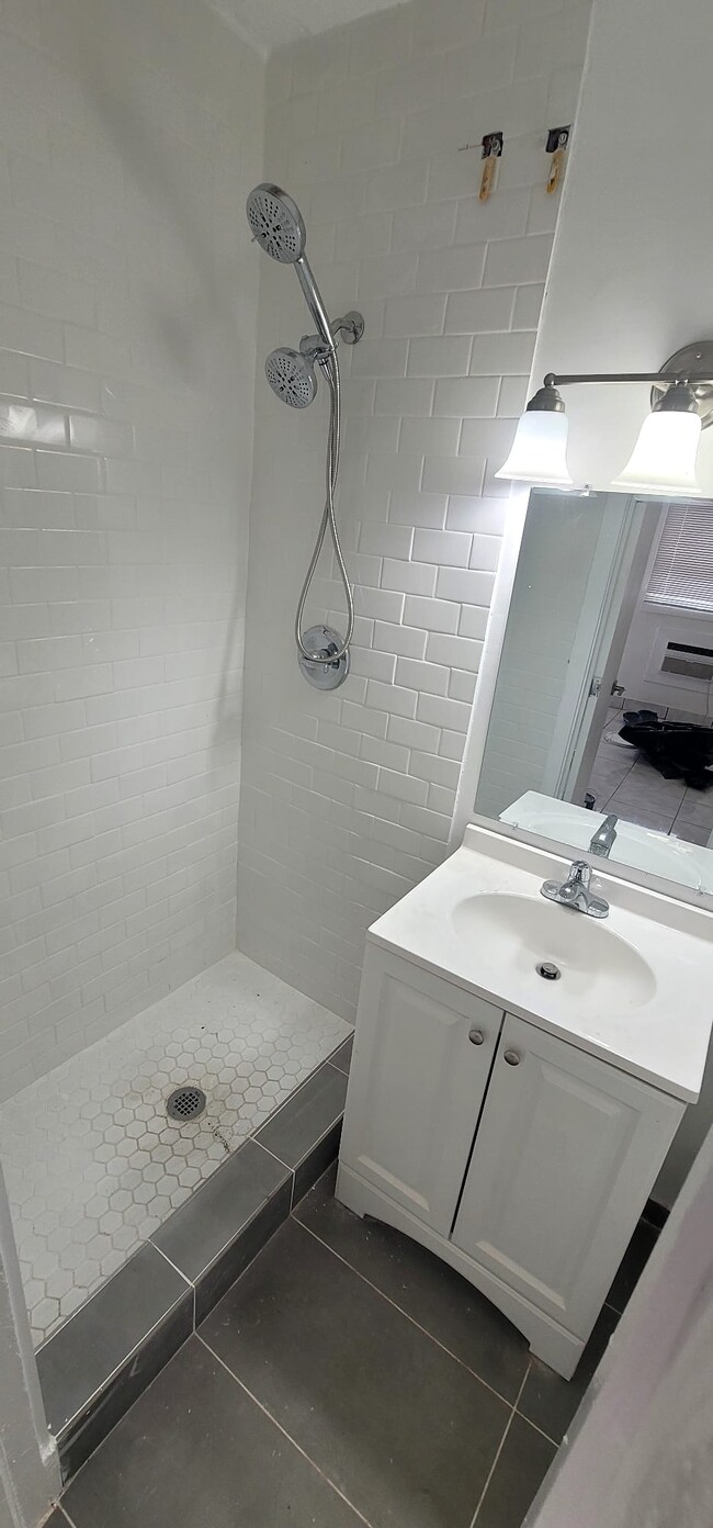 Photo - 403 N 19th Ave