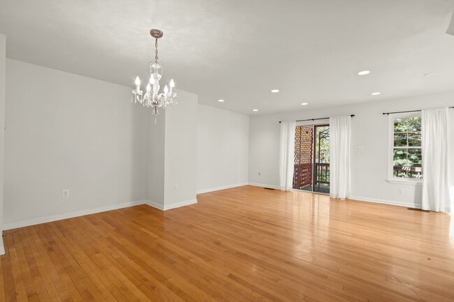 Photo - 7417 Wilma Ln