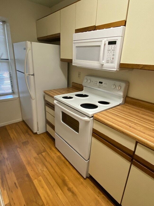 Photo - 2 bedroom condo by UNT