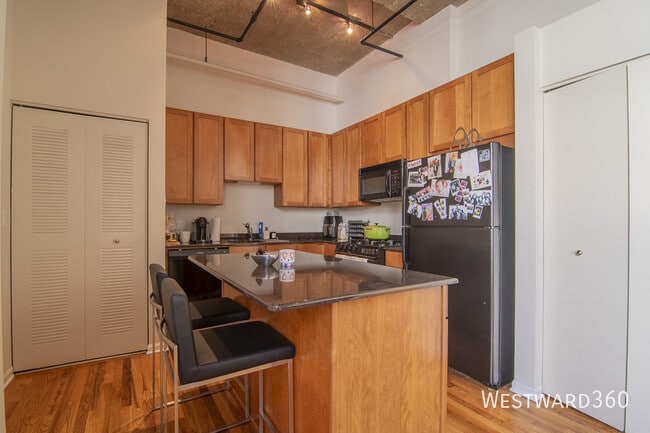 Photo - 758 N Larrabee St Unit 726