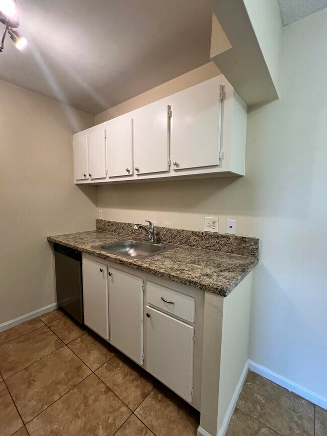 Photo - 1500 N Congress Ave Unit B20